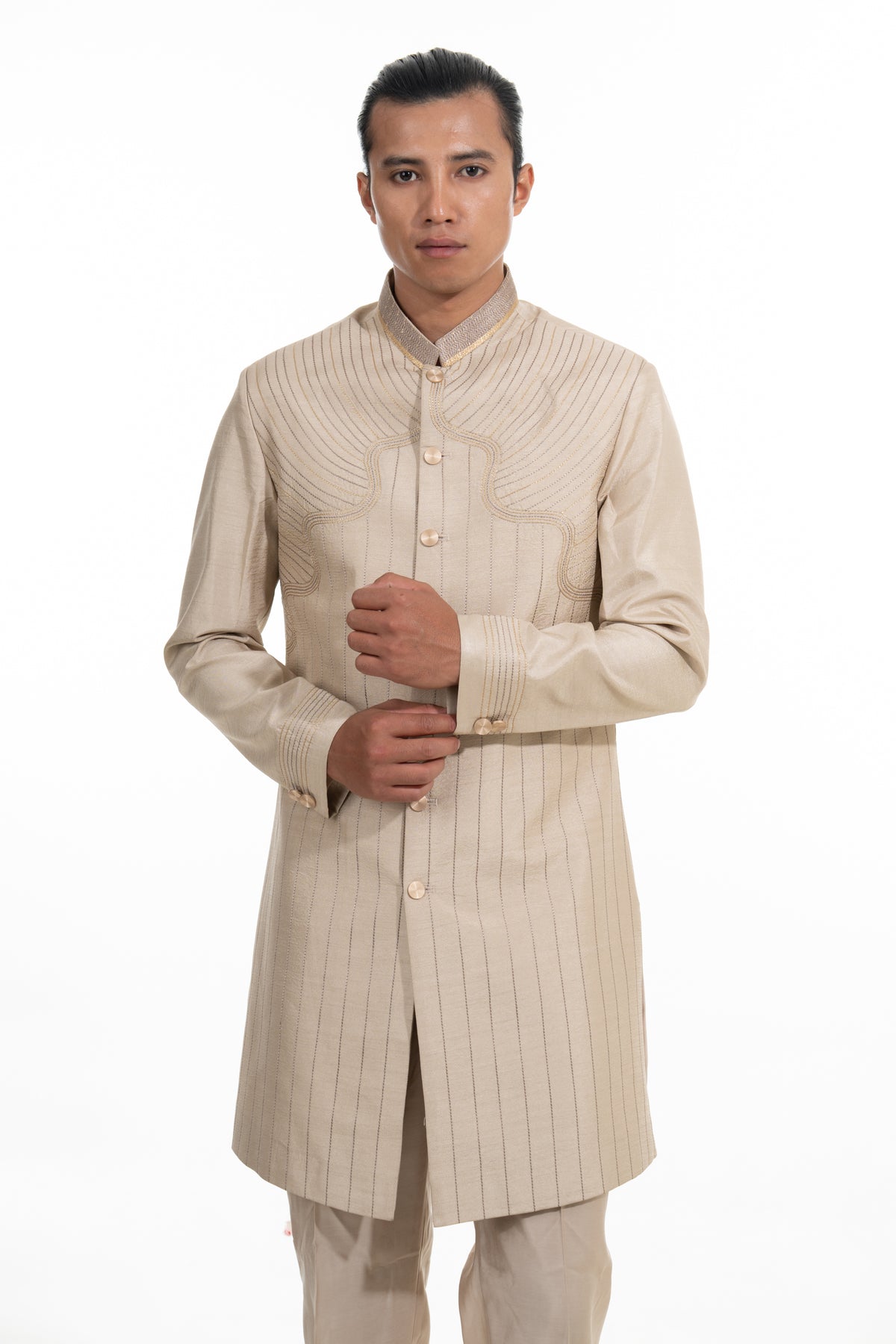 Champagne Heritage Embroidered Indo-Western Set ?