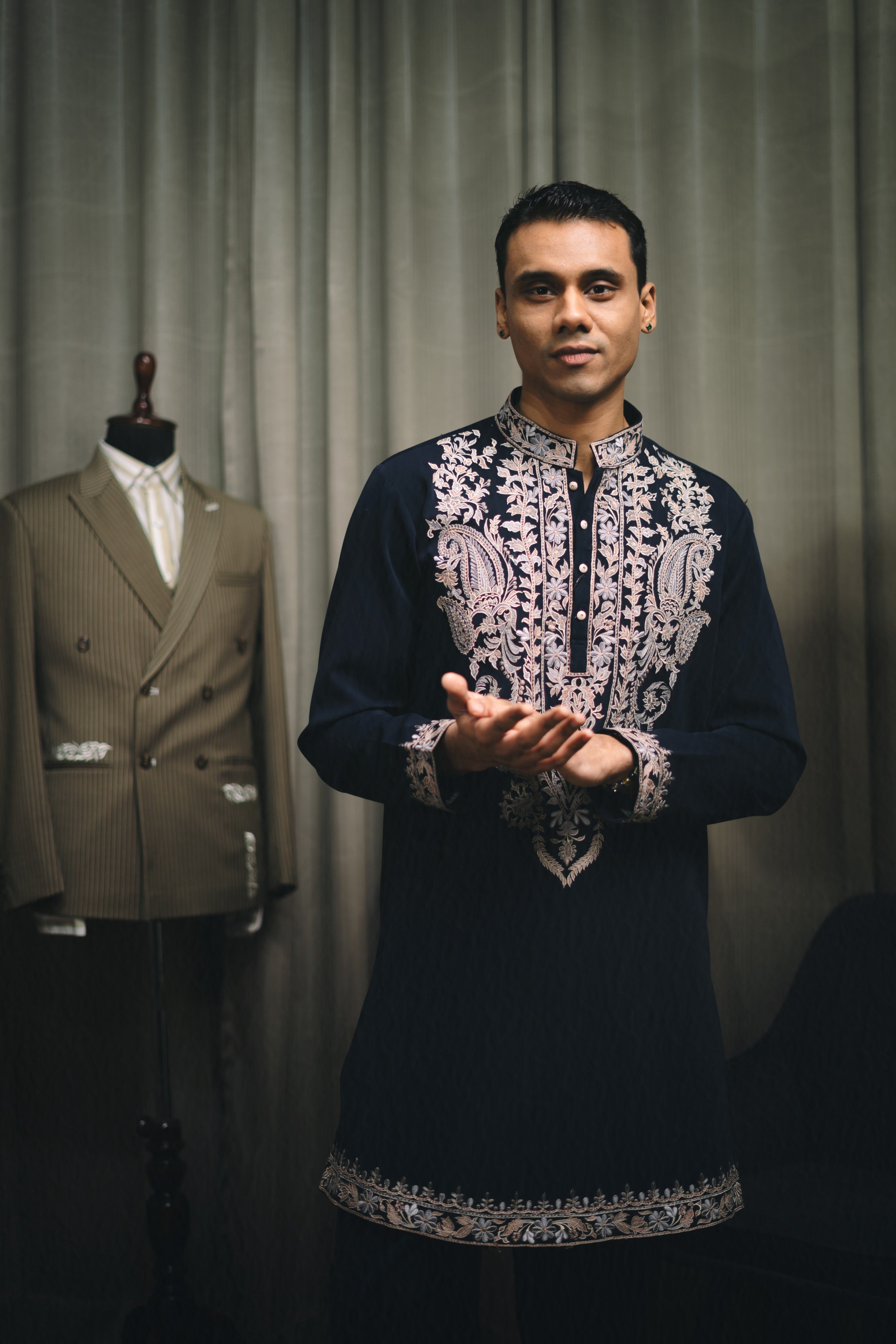 Midnight Kashmiri Embroidered Kurta Set