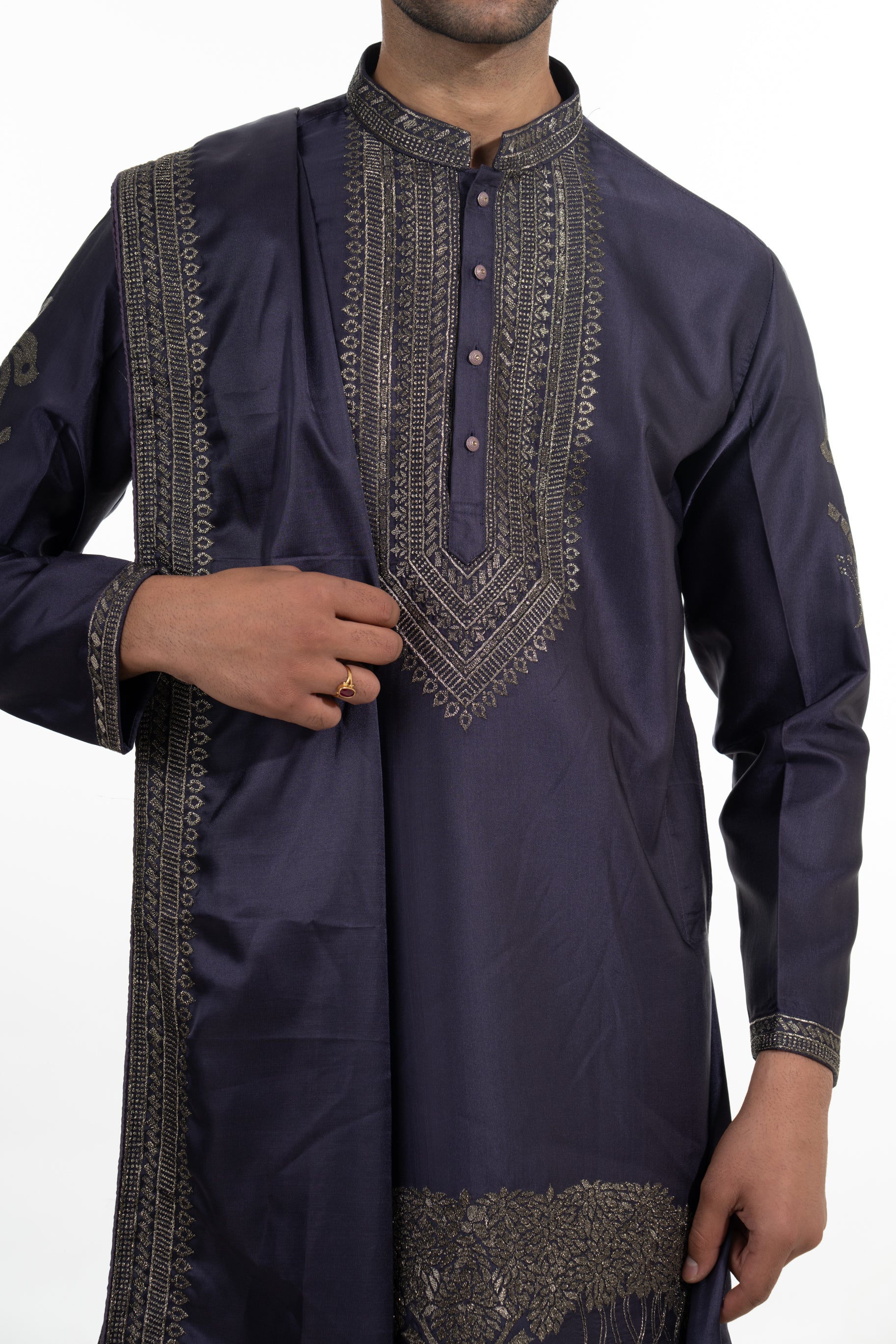 Midnight Indigo Heritage Motif Kurta Set with Embroidered Stole