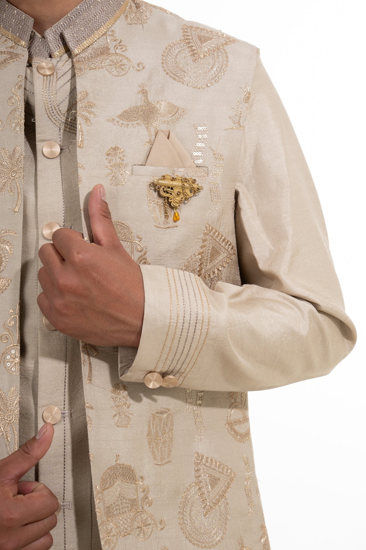 Champagne Heritage Embroidered Indo-Western Set ?
