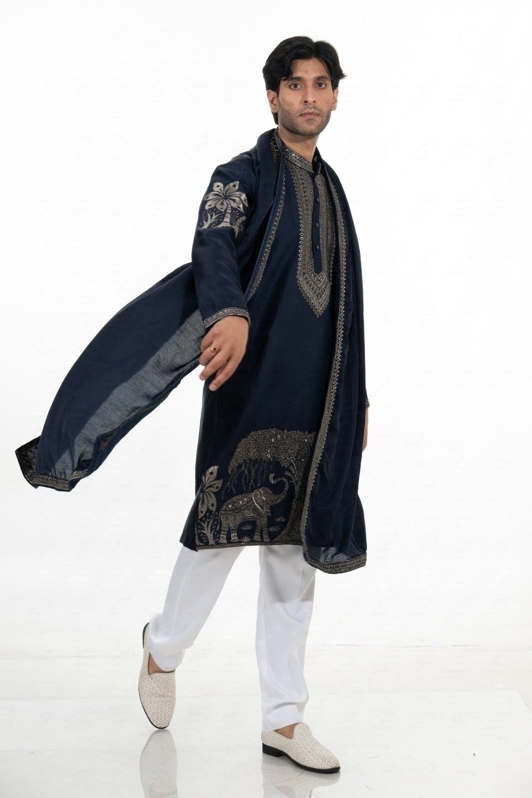 Midnight Blue Heritage Kurta Set with Embroidered Stole